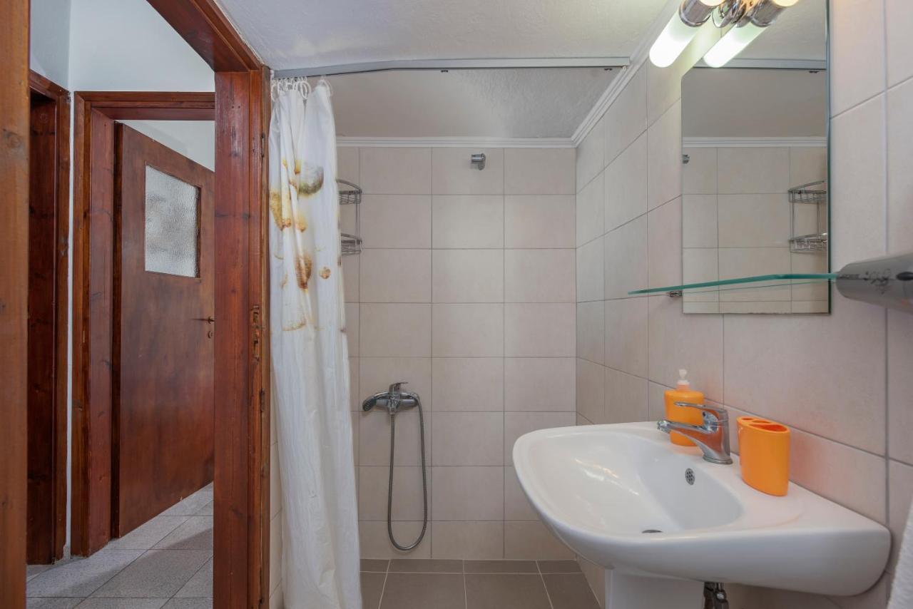 Ferienwohnung Blooming Memories Vourvourou Exterior foto