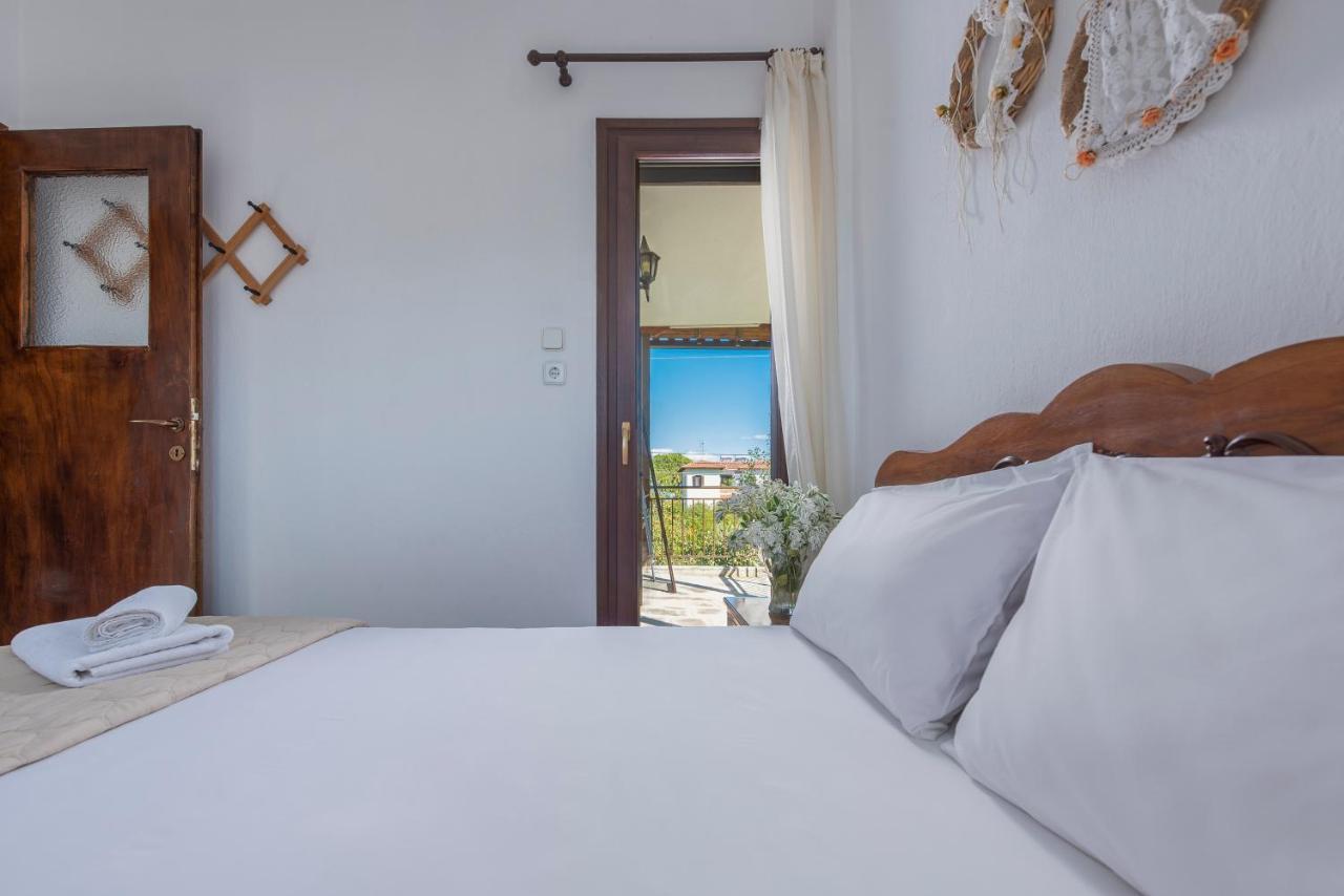 Ferienwohnung Blooming Memories Vourvourou Exterior foto